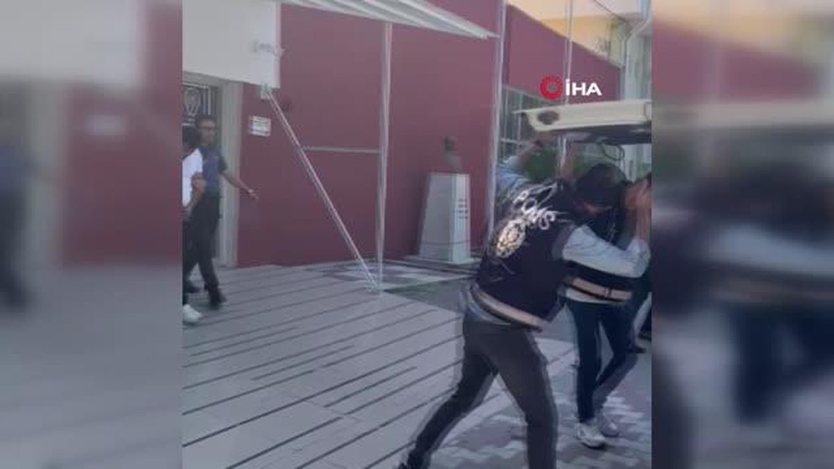 Kendilerini savcı ve polis olarak tanıtan dolandırıcılar tutuklandı