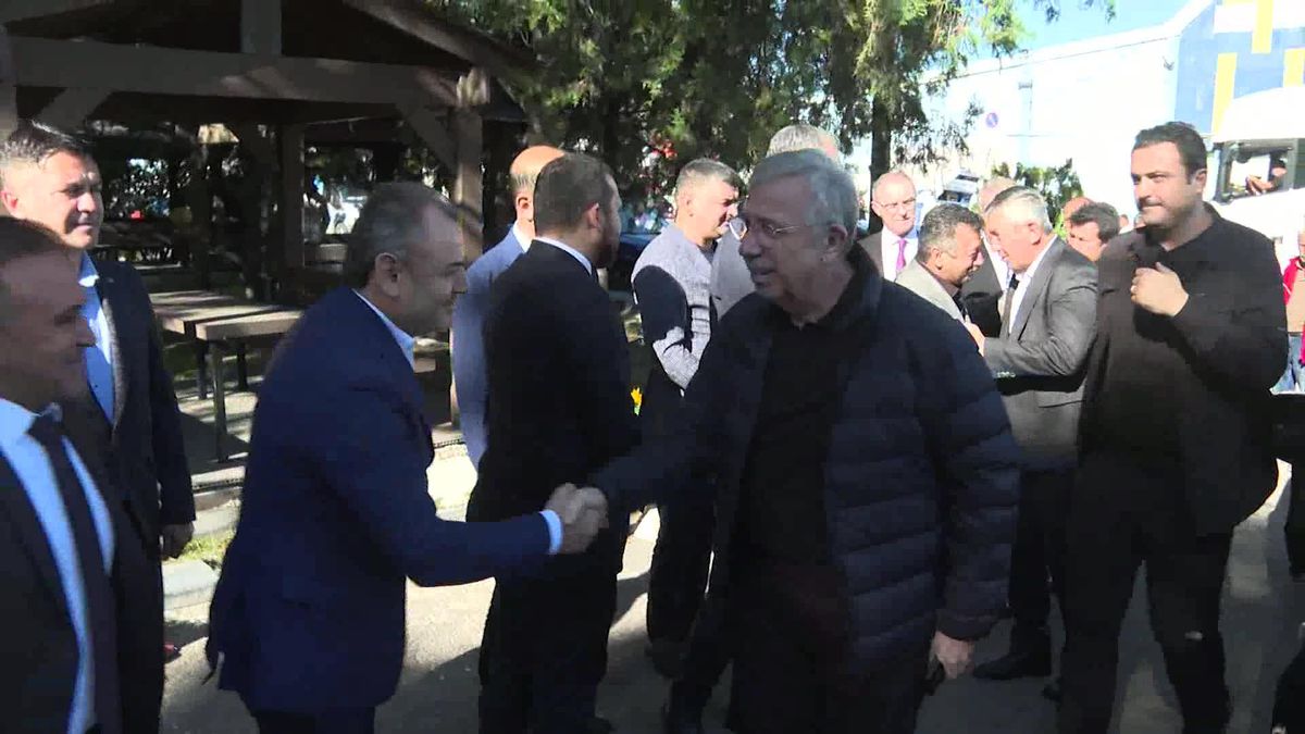 Ankara Büyükşehir Belediye Başkanı Mansur Yavaş, Balık Ekmek Şenliği\'ne katıldı