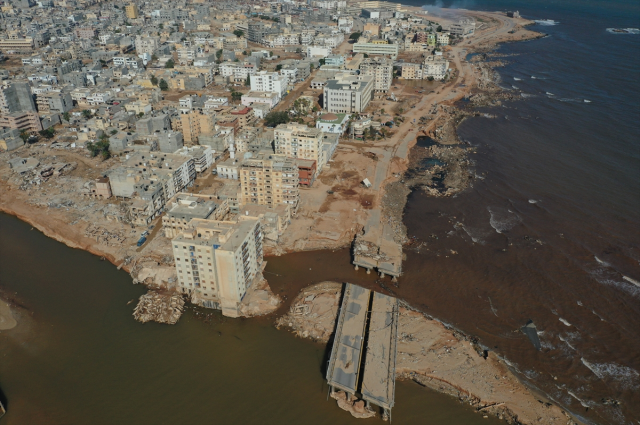 Sel sularına gömülen Libya'da '10 bin ölü sayısı' yalanlandı