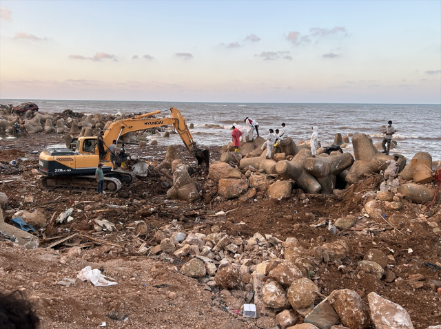 Sel sularına gömülen Libya'da '10 bin ölü sayısı' yalanlandı