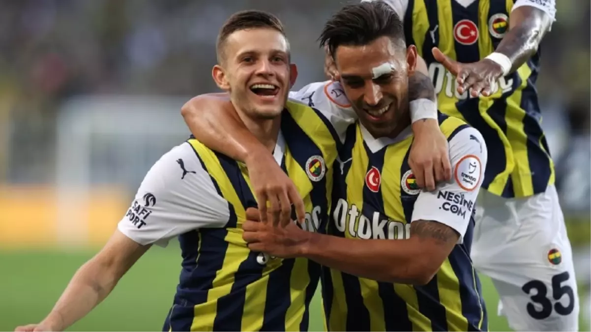 Son Dakika: Süper Lig\'de 4\'te 4! Fenerbahçe, Antalyaspor\'u 3 golle geçti