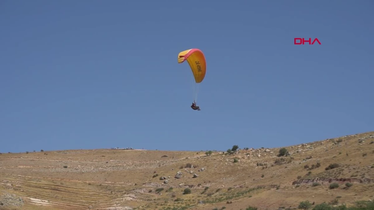Siirt\'te Türkiye Yamaç Paraşütü Hedef Şampiyonası düzenlendi