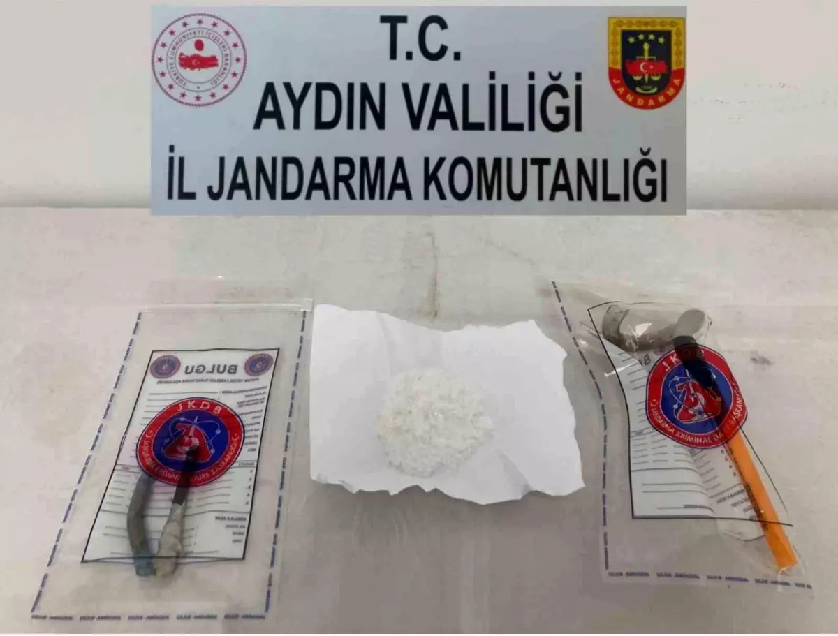 Aydın\'da Durdurulan Araçta Uyuşturucu Ele Geçirildi