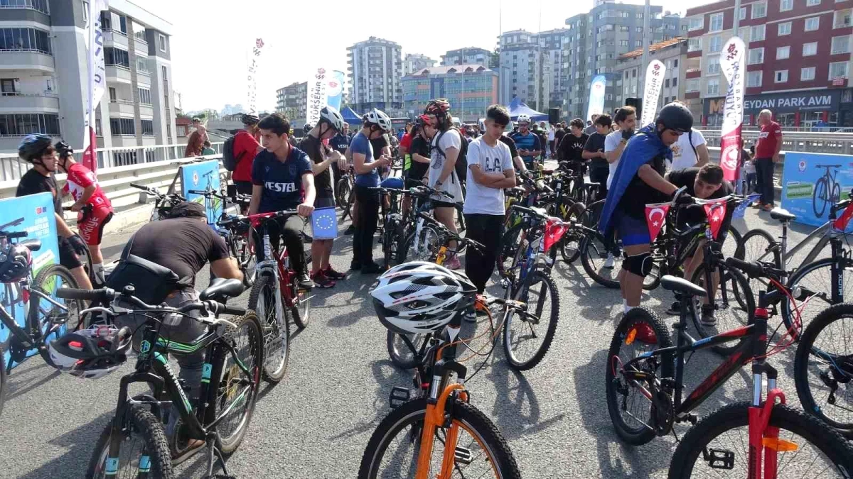 Trabzon Büyükşehir Belediyesi \'Avrupa Hareketlilik Haftası\' kapsamında bisiklet turu düzenledi