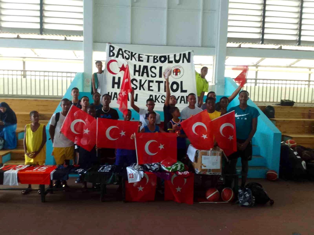Kayseri Hasketbol, Şeyseller\'deki Kardeş Kulübe Malzeme Desteği Verdi