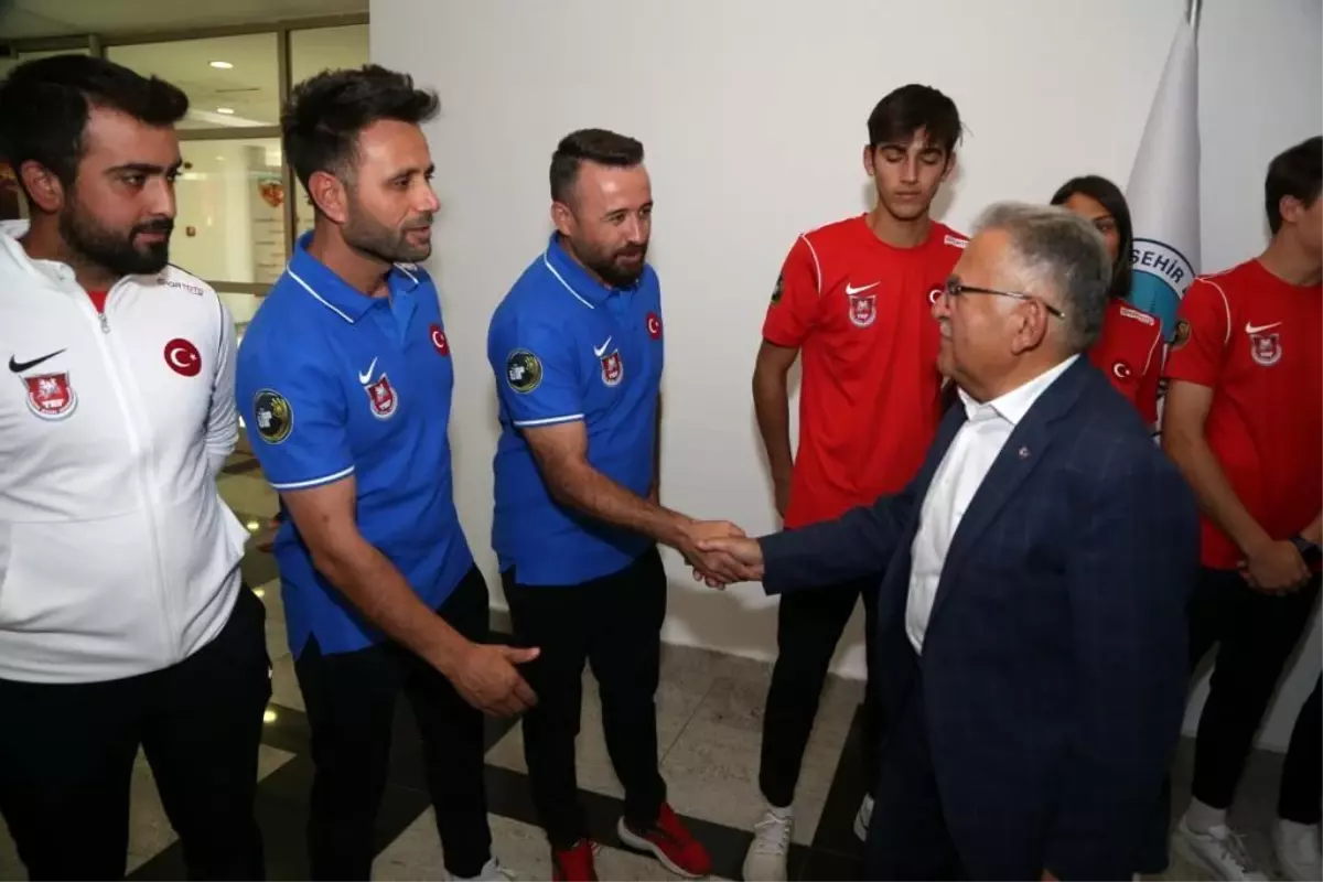 U-18 Milli Takımı Beyzbol 5 Gençler Dünya Kupası\'na Hazırlanıyor