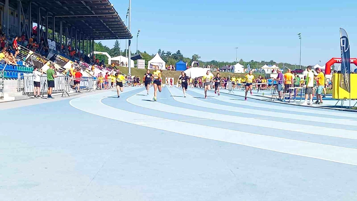 Zağnospaşa Ortaokulu Çekya\'da düzenlenen Ulusal Öğrenci Olimpiyatlarına katıldı