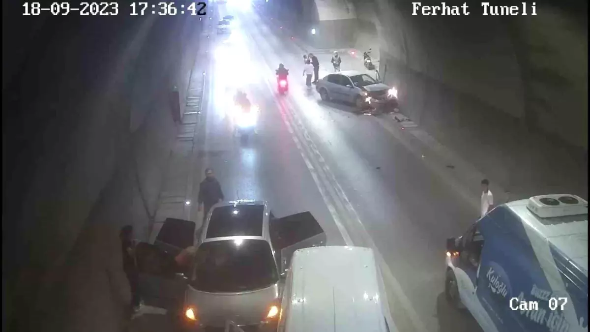 Amasya\'da Ferhat Tüneli\'nde Zincirleme Kaza: 6 Yaralı