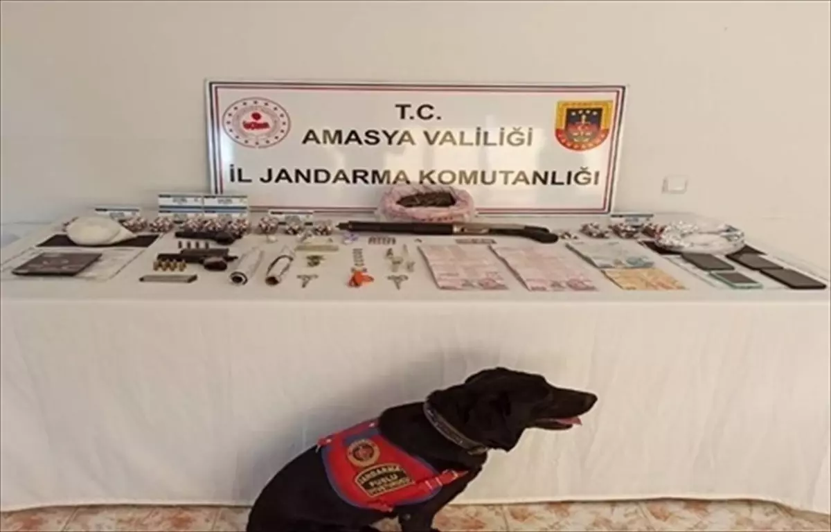 Amasya\'da Uyuşturucu Operasyonu: 4 Şüpheli Gözaltına Alındı