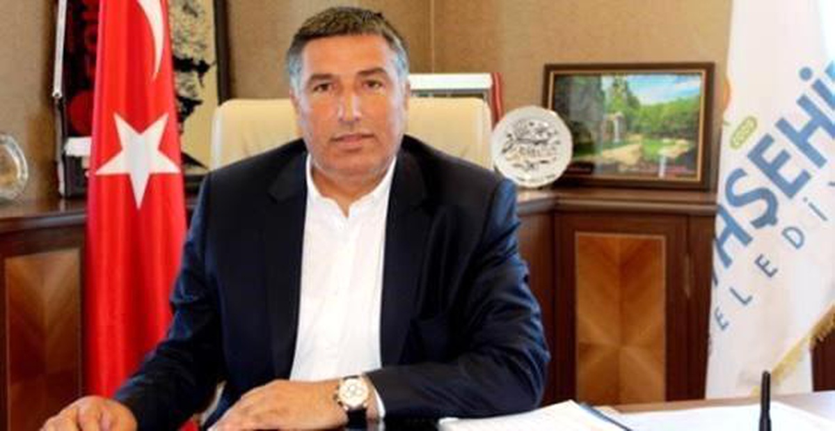 Ataşehir Belediye Başkan Yardımcısı Abdullah Der, Kılıçdaroğlu\'nun kapı çalma eleştirisine destek verdi