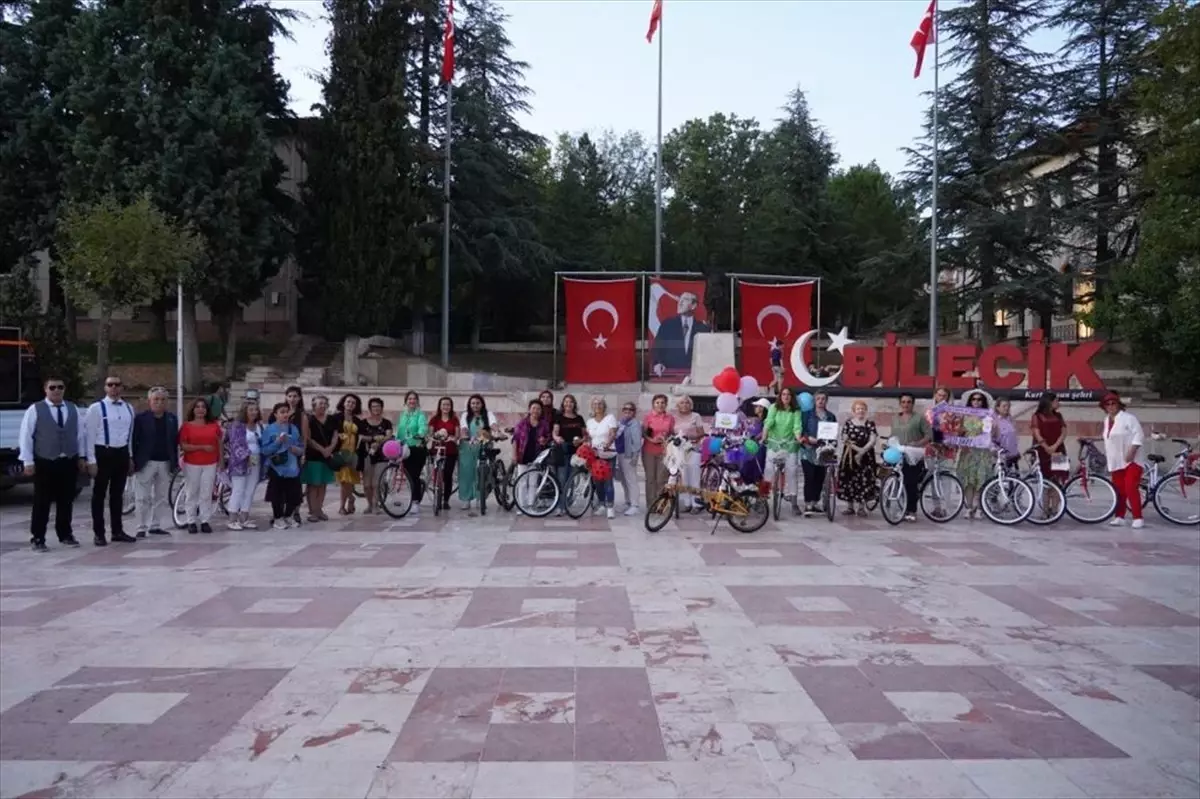 Bilecik\'te Süslü Kadınlar Bisiklet Turu düzenlendi