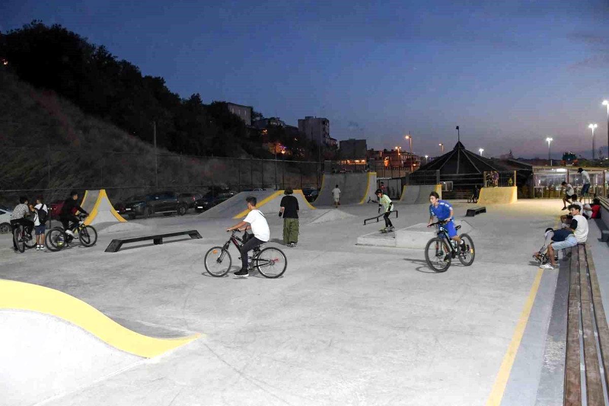 Balıkesir Büyükşehir Belediyesi, Bandırma\'da Skate Park Oluşturdu