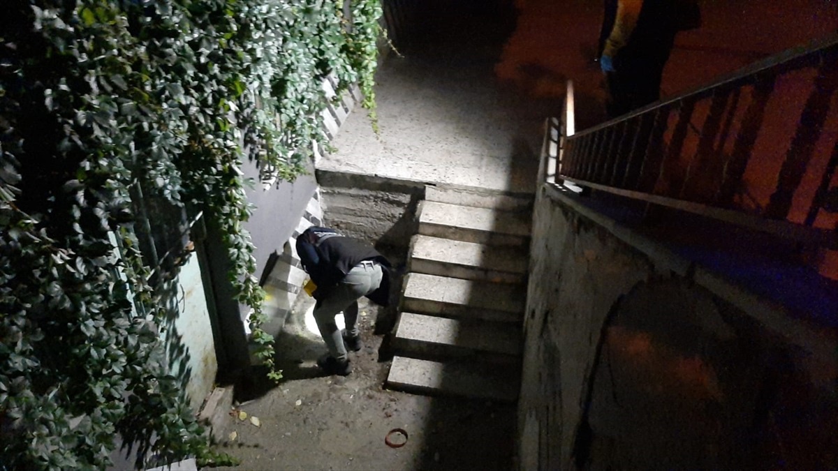 Çorum\'da Kahvehaneye Silahlı Saldırı: Şüphelilerin Kimlikleri Belirlendi