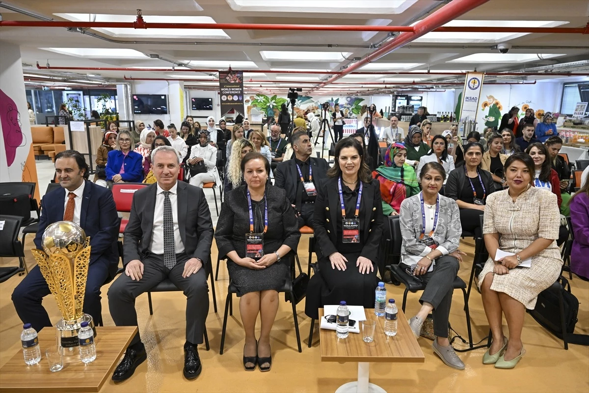 Çukurova Üniversitesi Rektörü Prof. Dr. Meryem Tuncel, \'Yılın Kadın Rektörü\' ödülüne layık görüldü