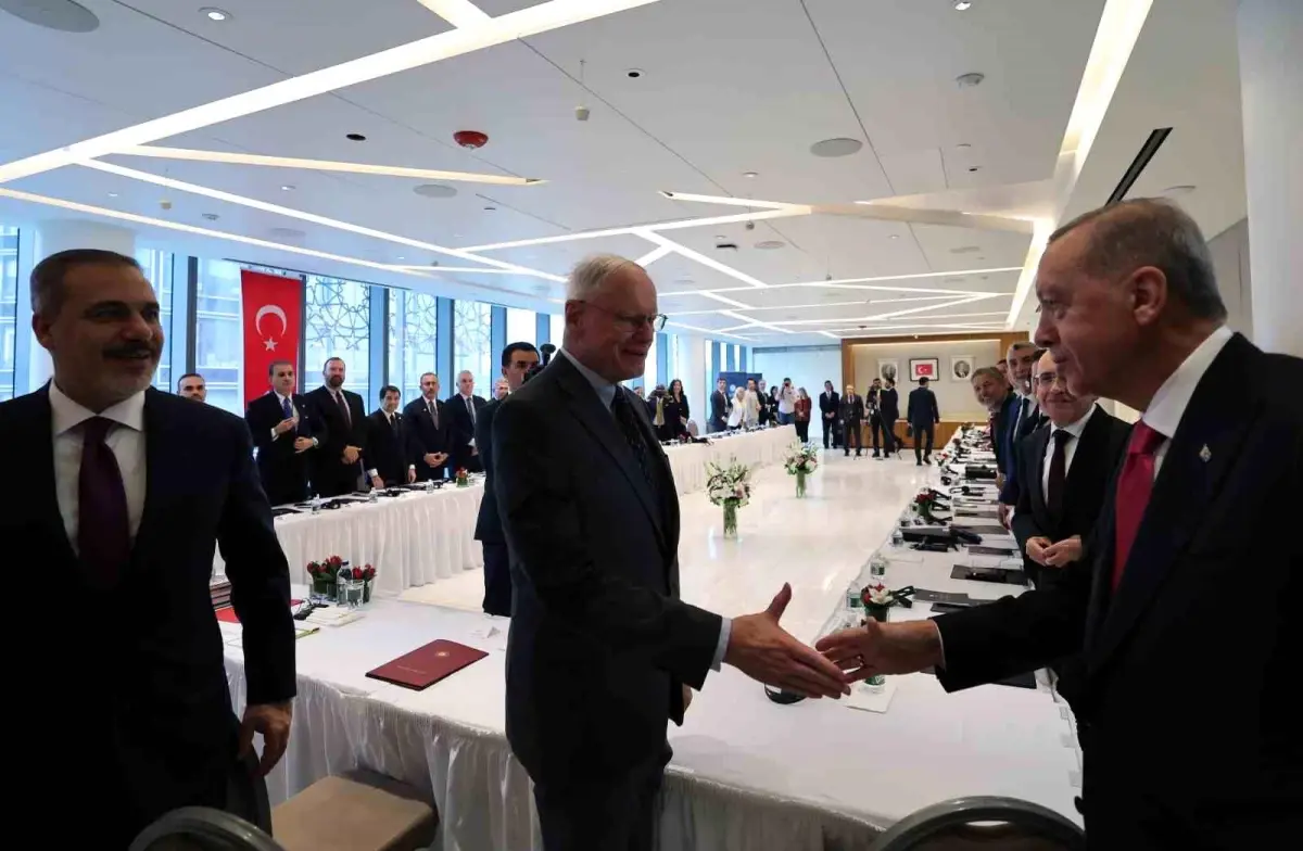 Cumhurbaşkanı Erdoğan, ABD\'deki düşünce kuruluşu temsilcileriyle yuvarlak masa toplantısı yaptı