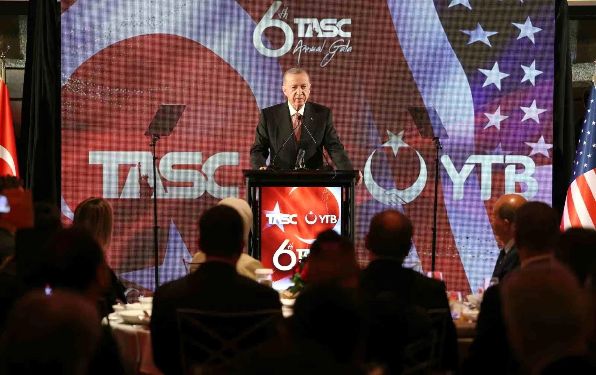 Cumhurbaşkanı Erdoğan: "Dünya genelindeki 2 milyar Müslümanın kutsallarına saldırmanın, fikir özgürlüğü kisvesiyle meşrulaştırılmasını asla kabul...