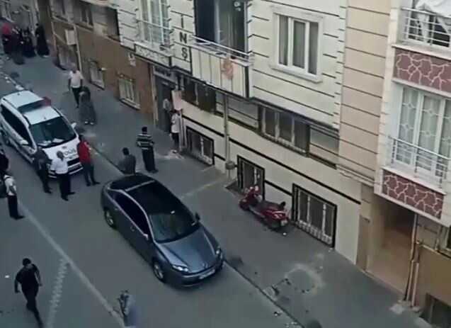 Esenyurt'ta Tartışma Sonucu Kadın Bıçaklanarak Öldürüldü Esenyurt'ta Tartışma Sonucu Kadın Bıçaklanarak Öldürüldü