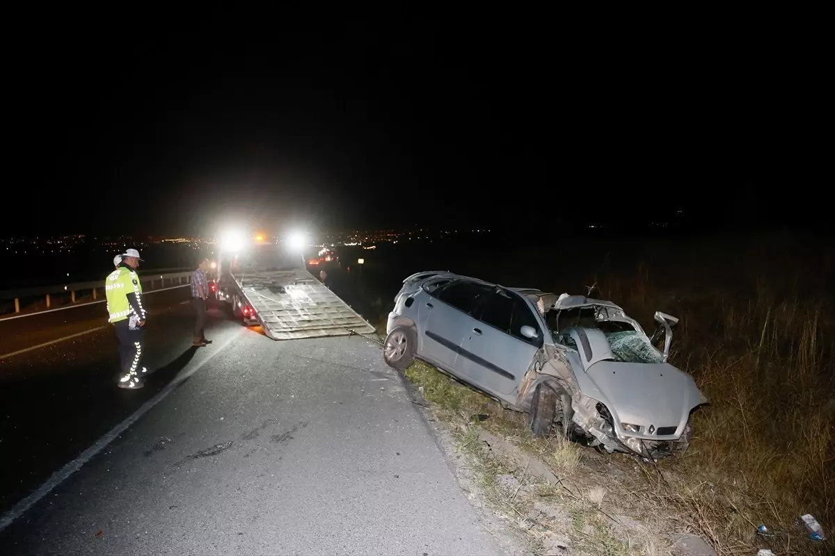 Eskişehir'de Otobüs ve Otomobil Çarpışması: 1 Ölü