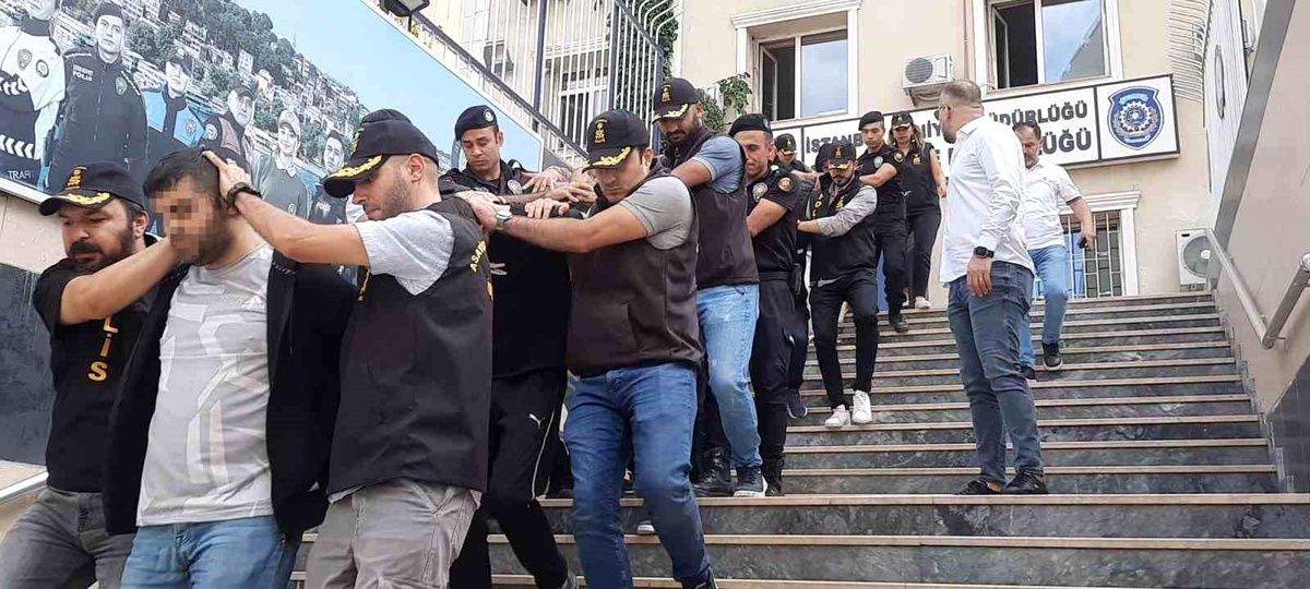 Fatih\'te Ayhan Özekinci cinayetiyle ilgili 10 kişi gözaltına alındı