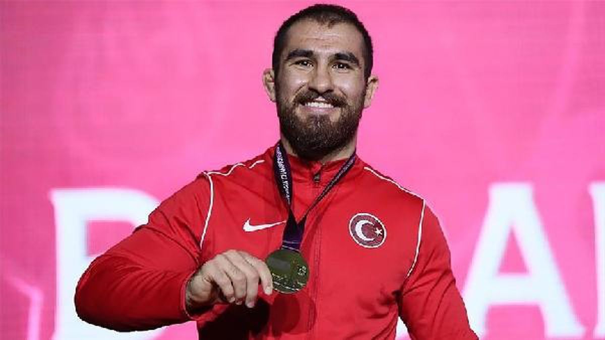 Feyzullah Aktürk, Dünya Güreş Şampiyonası'nda bronz madalya kazandı