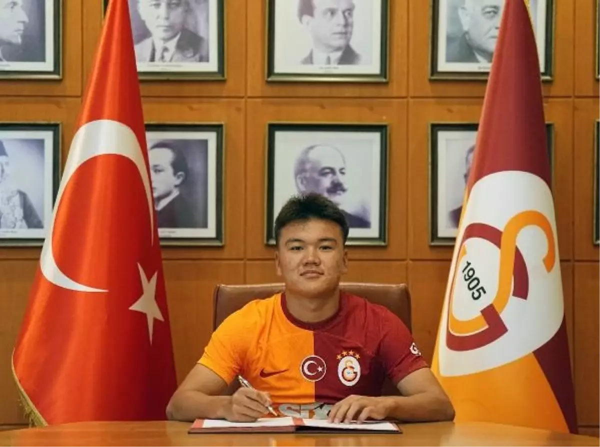 Galatasaray Altyapı Oyuncusu Beknaz Almazbekov ile Yeni Sözleşme İmzaladı