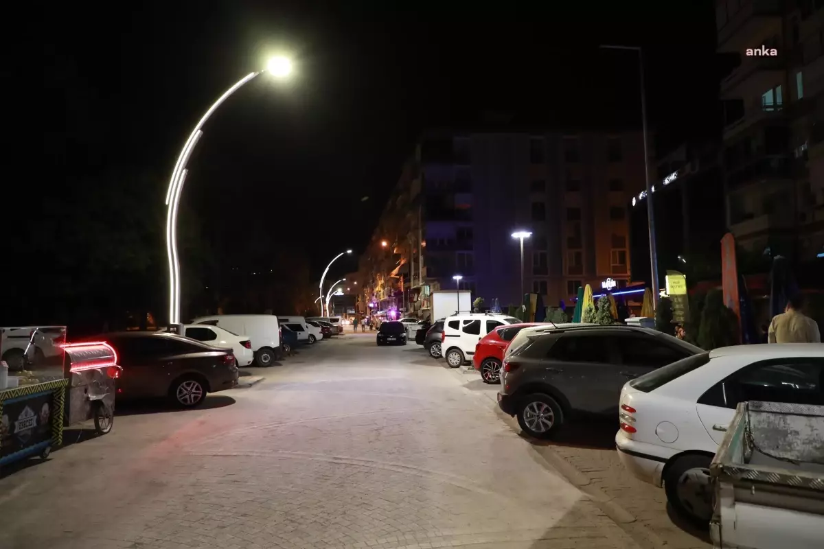 Gemlik Belediyesi, Kumsal Sokak\'ta Üstyapı Çalışmalarını Tamamladı