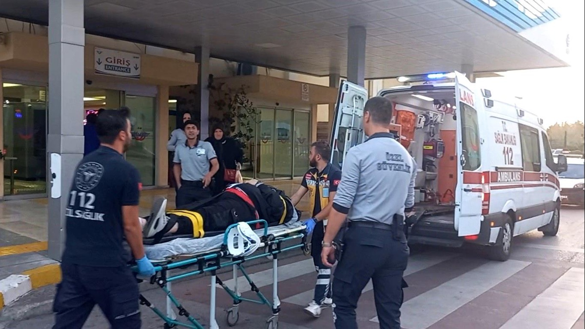 İzmit\'te hızlı trenden inerken düşen kadın yaralandı