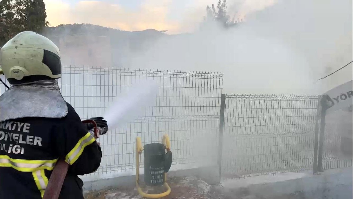 Burdur\'da inşaat halindeki evde yangın çıktı