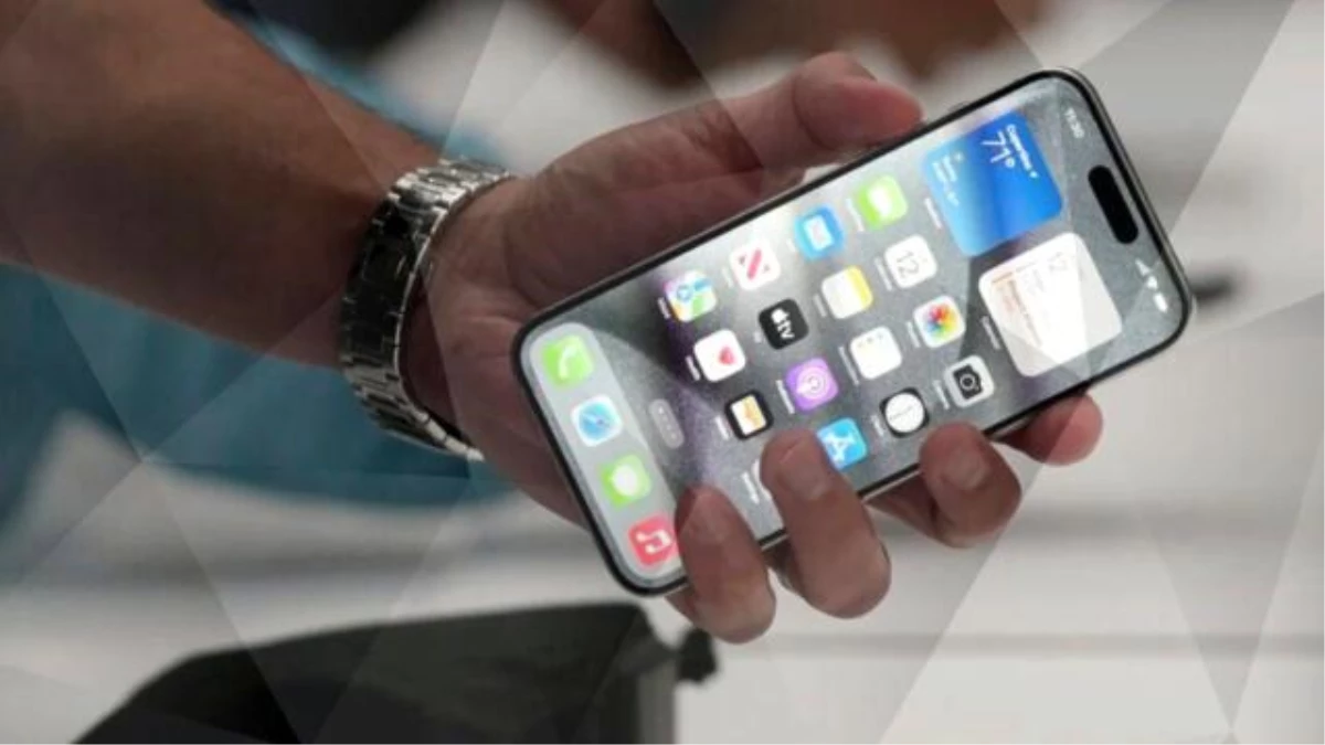 iPhone 15 Pro Max Ön Satışları Rekor Kırdı
