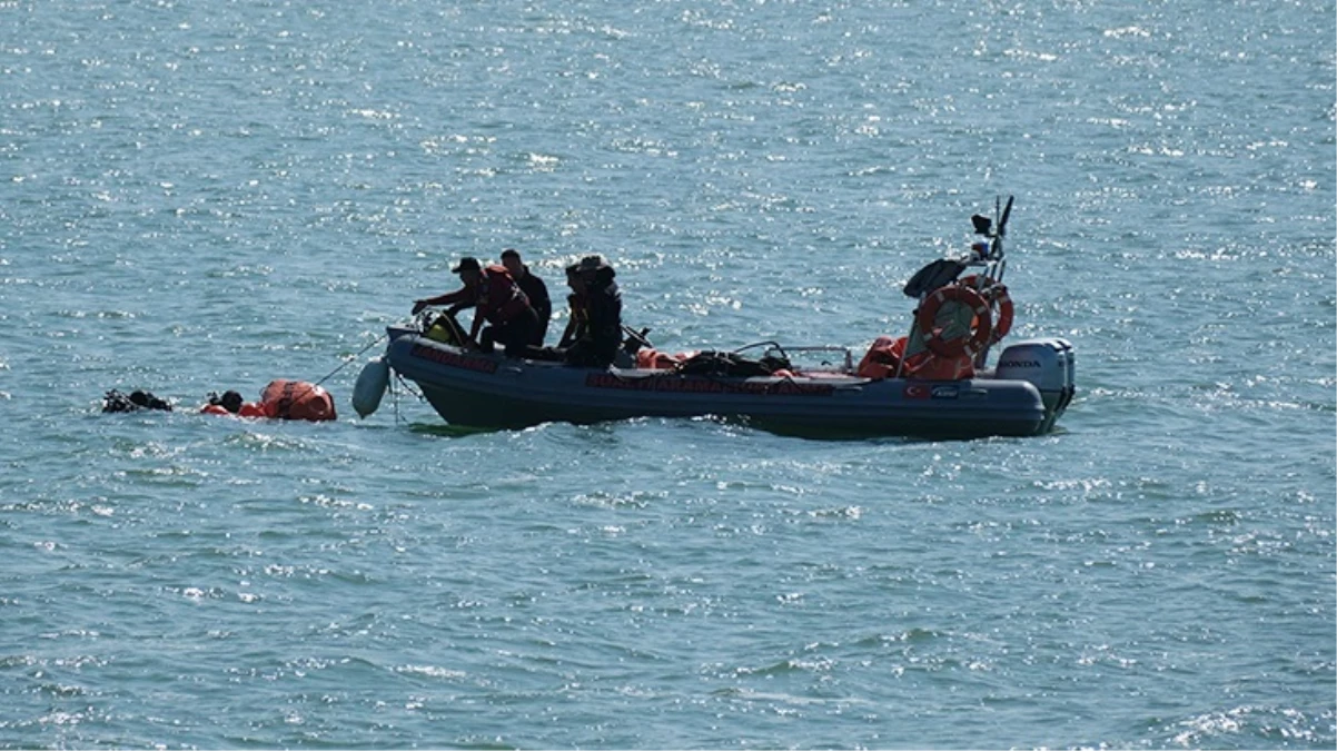 Baraj gölüne düşen helikopterdeki 3 personelin cansız bedenlerine ulaşıldı