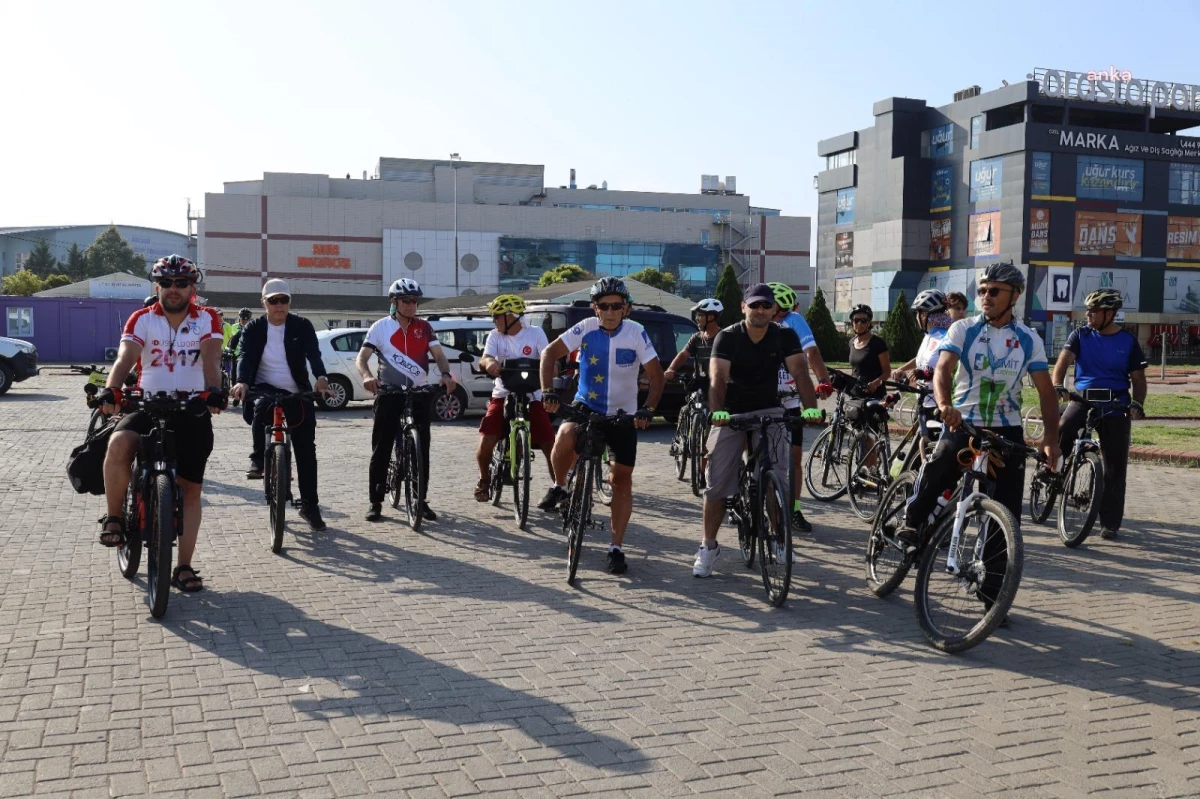İzmit Belediyesi, Avrupa Hareketlilik Haftası kapsamında bisiklet turu düzenledi