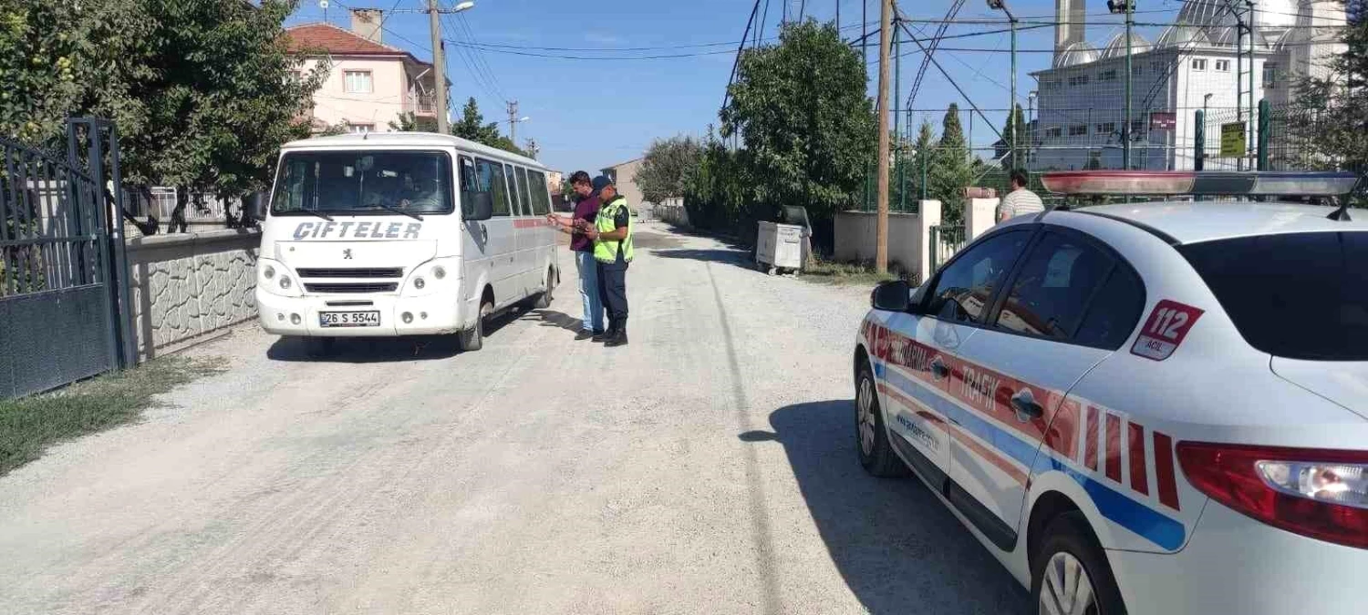 Eskişehir\'de 114 Okul Servis Aracı Denetlendi, 2 Servise Cezai İşlem Uygulandı