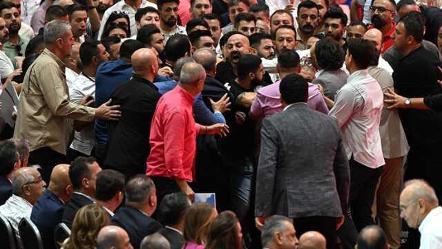 Kılıçdaroğlu'ndan İzmir il kongresindeki kavgaya tek cümlelik yorum Kılıçdaroğlu'ndan İzmir il kongresindeki kavgaya tek cümlelik yorum