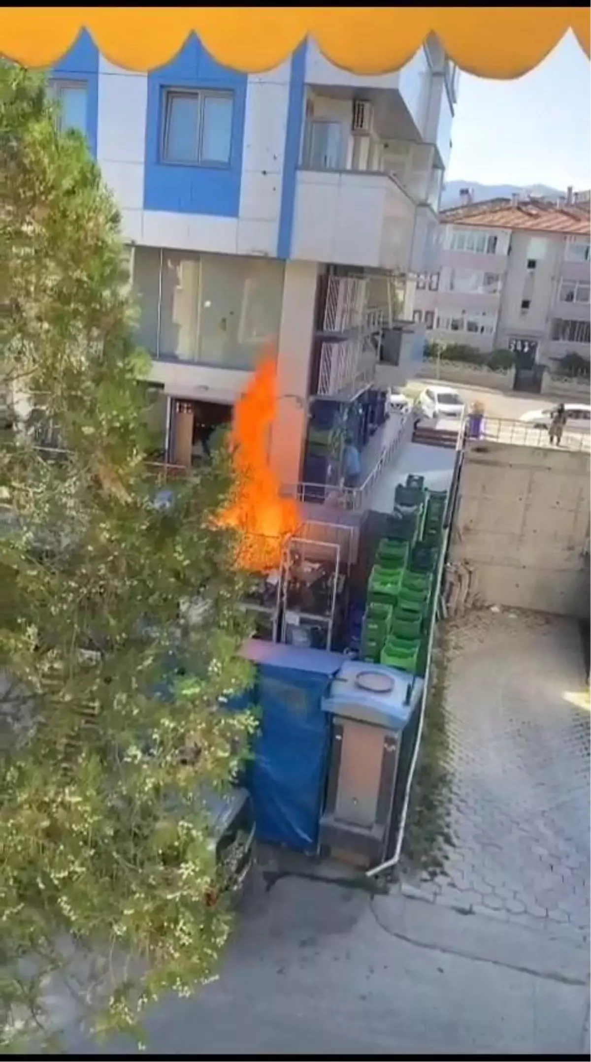 Safranbolu\'da market deposunda çıkan yangın söndürüldü