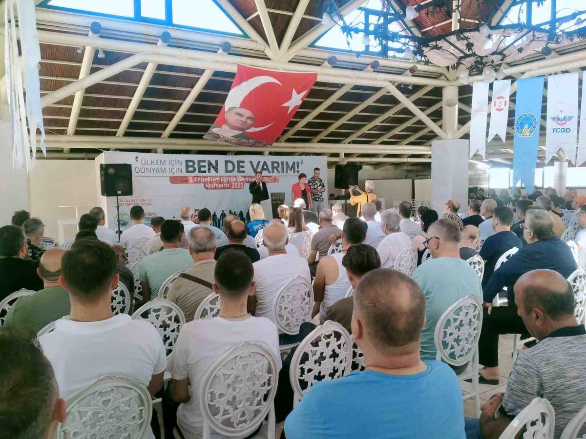 Marmaris Belediyesi Engelliler Eğitim Semineri\'ne Destek Veriyor