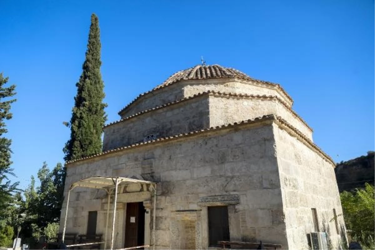 Antalya\'daki Tarihi Ağalar Camisi Restorasyonu Başlıyor