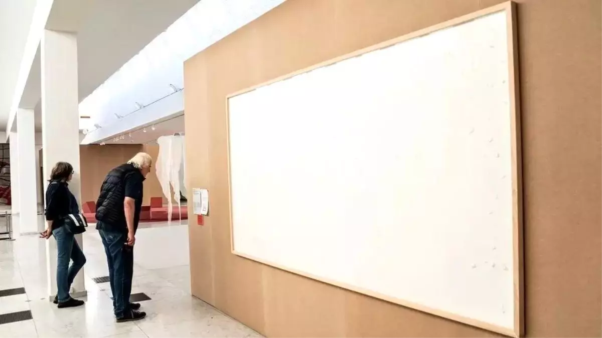 Sanatçıya Müzeden Para İadesi Emri