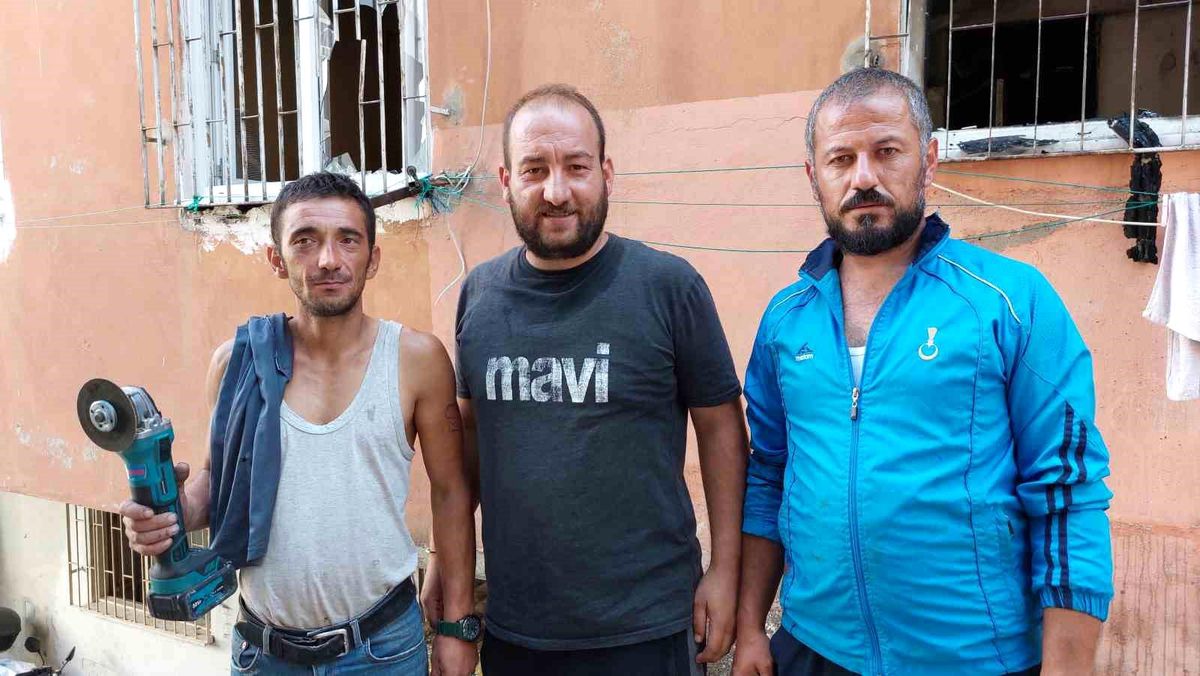 Samsun\'da Yangında Mahsur Kalan Çocuklar Kurtarıldı