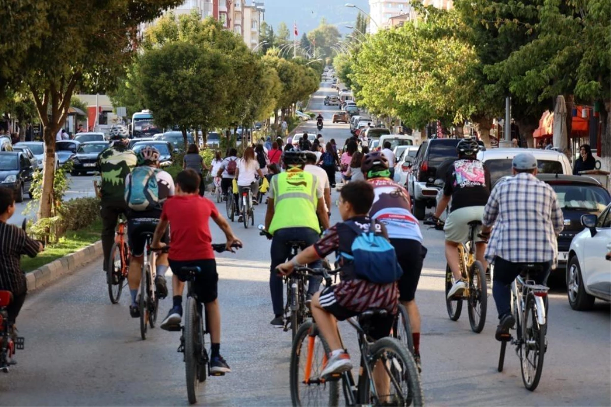 Safranbolu\'da Süslü Kadınlar Bisiklet Turu düzenlendi