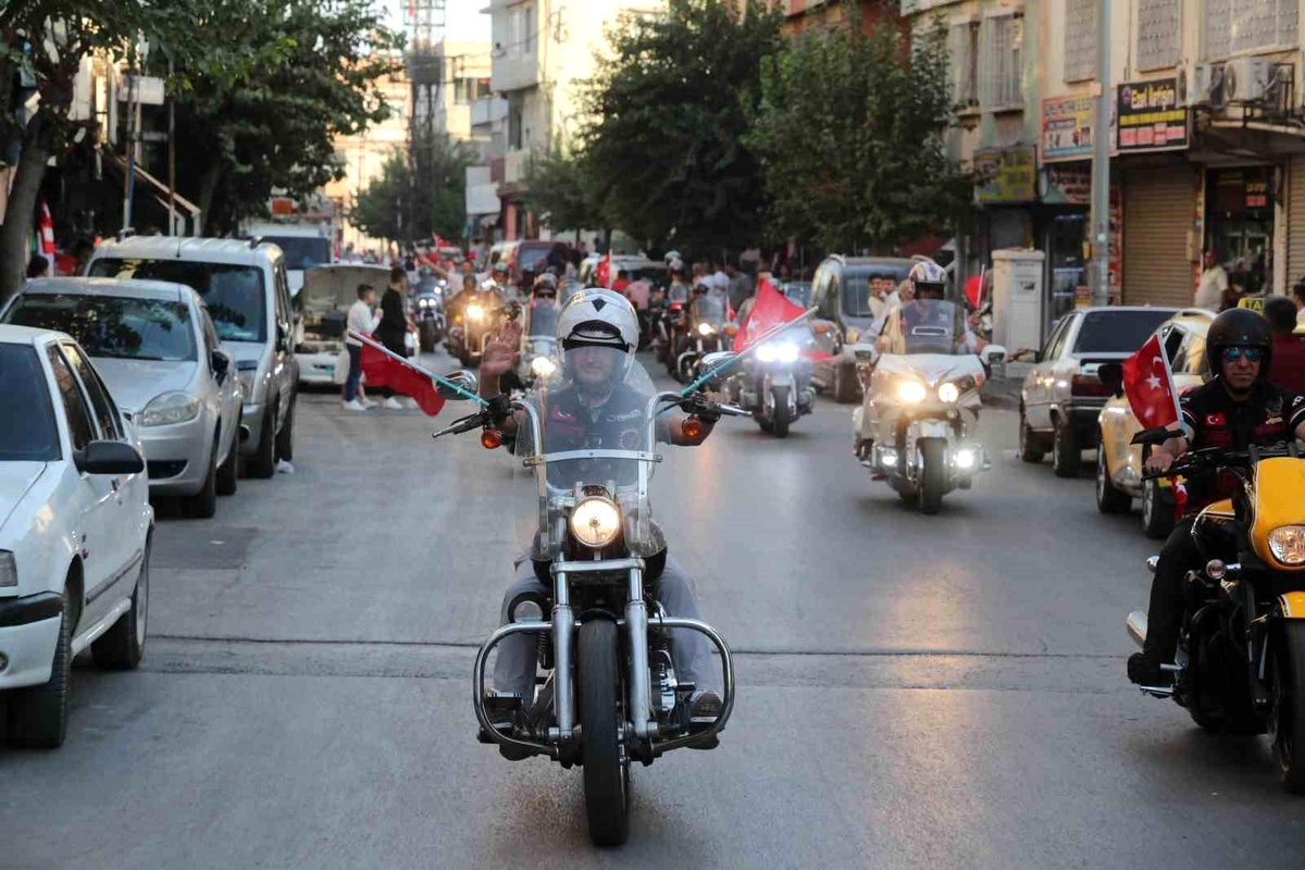 Tahmazoğlu ve Türk Chopper gaziler için turladı