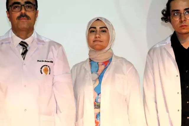 Temizlik görevlisi olarak çalıştığı tıp fakültesini kazanan genç kız azmi ile gençlere örnek oluyor