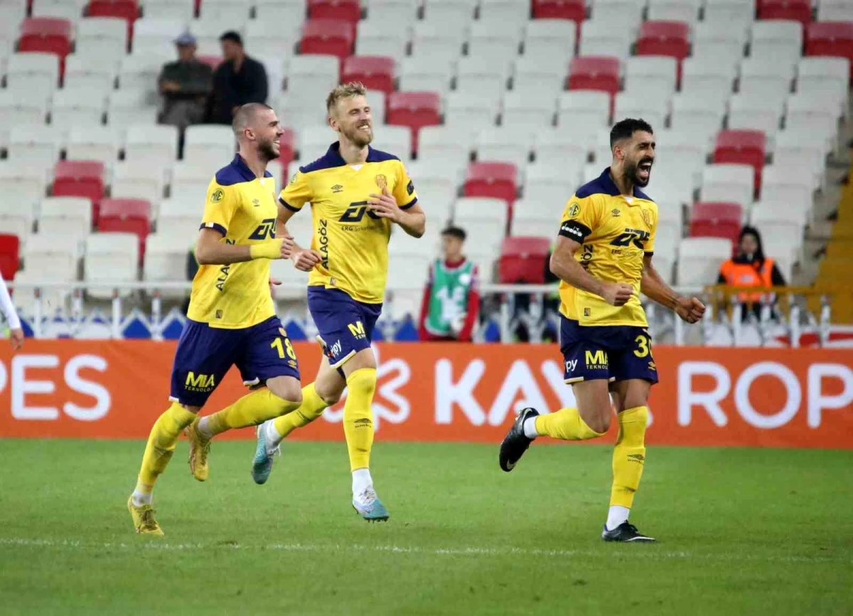 E.Y Sivasspor, MKE Ankaragücü\'ne 3-1 mağlup oldu