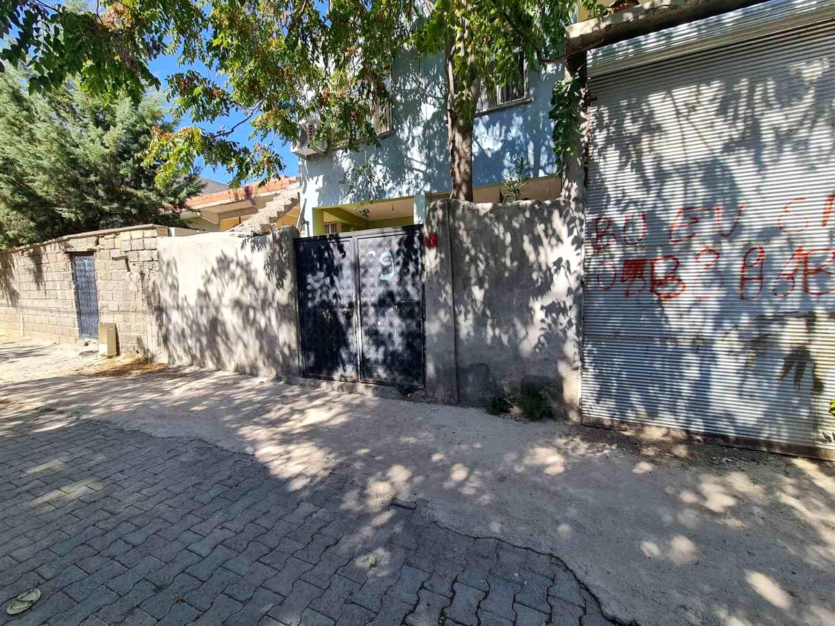 Diyarbakır\'da 11 aylık bebek otomobilin altında kalarak hayatını kaybetti
