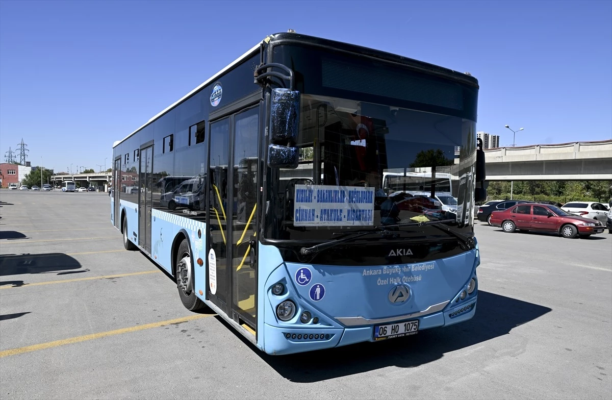 Ankara\'daki özel halk otobüsçüleri bazı ücretsiz biniş kartlı yolcuları taşımama kararı aldı