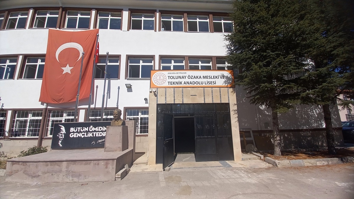 Beypazarı\'nda güçlendirme çalışması yapılan okulda eğitim öğretim başladı