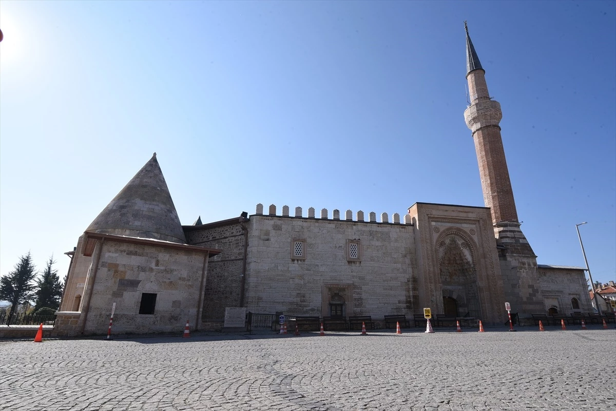 Beyşehir Eşrefoğlu Camii, UNESCO Dünya Mirası Listesi\'ne girdi