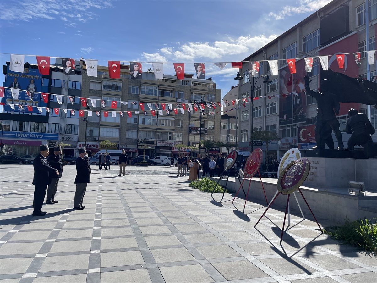 Burdur Gaziler Derneği Başkanı Okyar: "Bölüşürsek tokuz, bölünürsek yok oluruz"