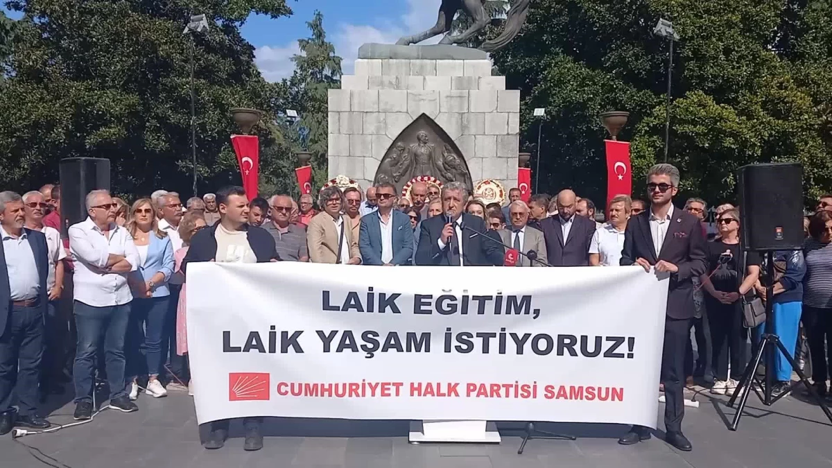 CHP Atakum İlçe Örgütü\'nden Özel Külliyat Okulları\'na Protesto: "Bu Kurum Anayasa\'yı Açıkça Çiğnemekte ve Suç İşlemektedir"
