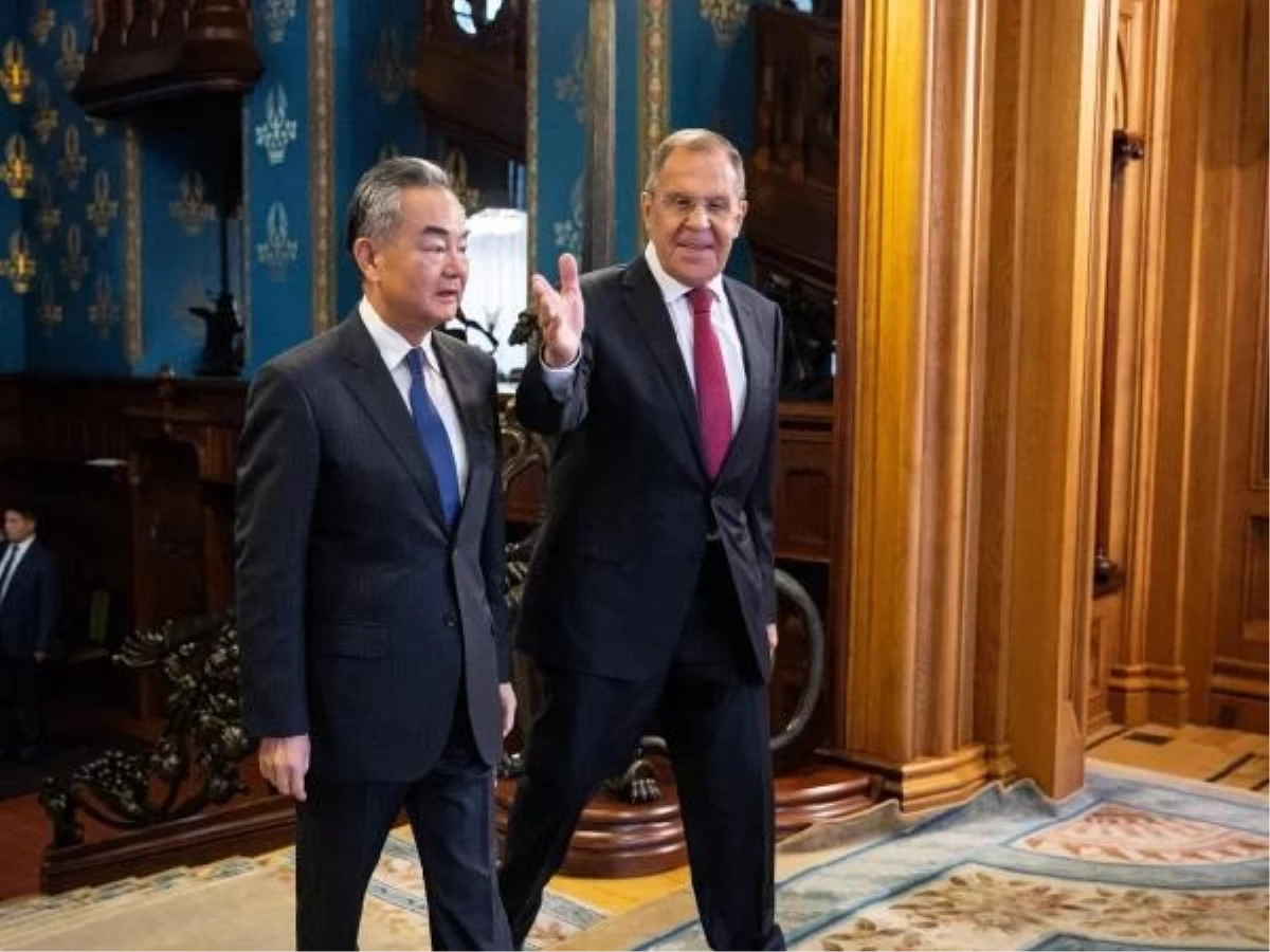 Çin Dışişleri Bakanı Wang Yi, Rusya\'da Sergey Lavrov ile görüştü