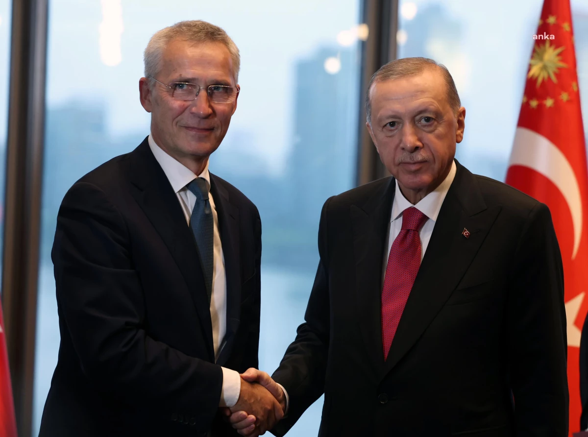 CUMHURBAŞKANI ERDOĞAN, NATO GENEL SEKRETERİ STOLTENBERG\'İ KABUL ETTİ